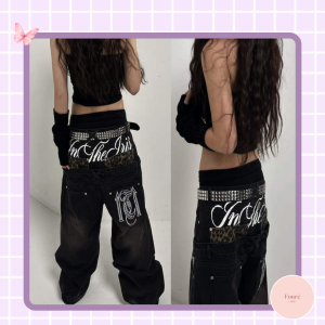 Người mẫu mặc quần áo nữ FoureLabel với outfit tối giản, dễ phối, giúp xây dựng tủ đồ thông minh và mặc đẹp mỗi ngày.