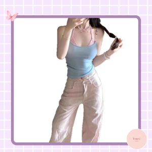 Người mẫu mặc quần áo nữ FoureLabel với outfit tối giản, dễ phối, giúp xây dựng tủ đồ thông minh và mặc đẹp mỗi ngày.