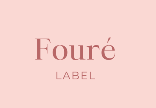 Logo Quần áo FoureLabel – thương hiệu thời trang nữ hiện đại với phong cách trẻ trung và tối giản.